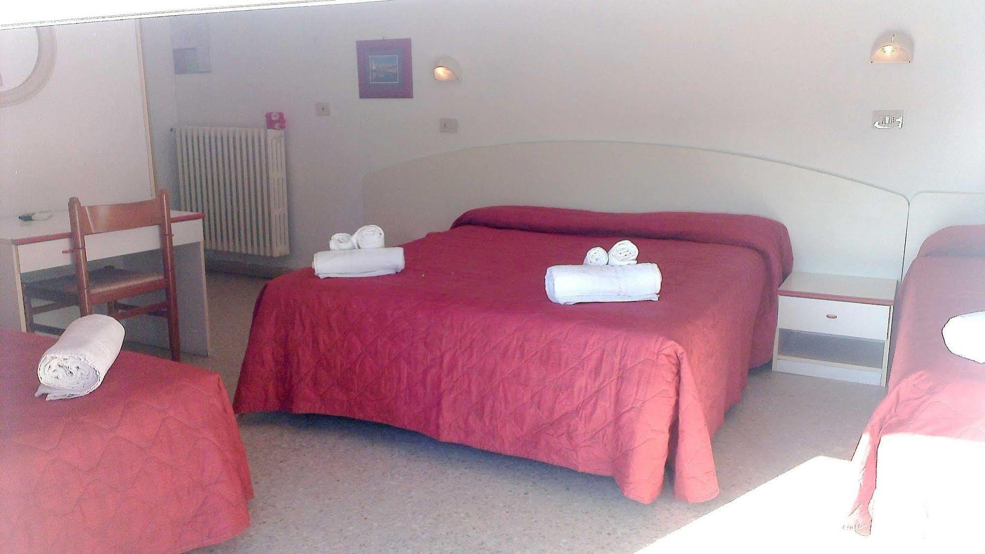 Luna Hotel 3*